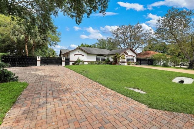 5140 17th CT SW, Naples, FL 34116