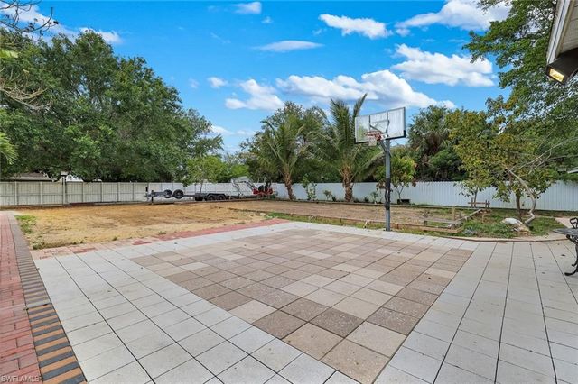 5140 17th CT SW, Naples, FL 34116