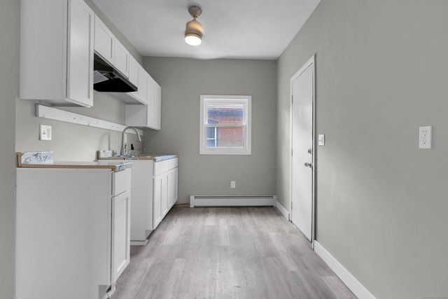 43 Seyms Street 1, Hartford, CT 06120