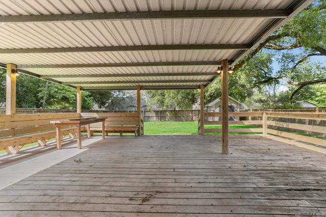 4613 Tupello St, Baton Rouge, LA 70808