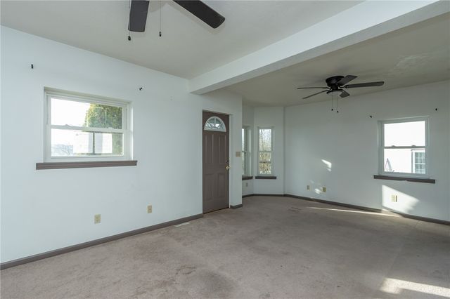 400 W Fulton St, City Of But Ne, PA 16001