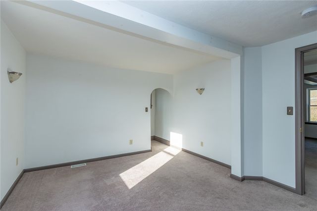 400 W Fulton St, City Of But Ne, PA 16001