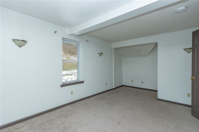 400 W Fulton St, City Of But Ne, PA 16001