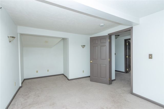 400 W Fulton St, City Of But Ne, PA 16001