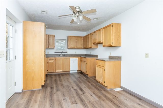 400 W Fulton St, City Of But Ne, PA 16001