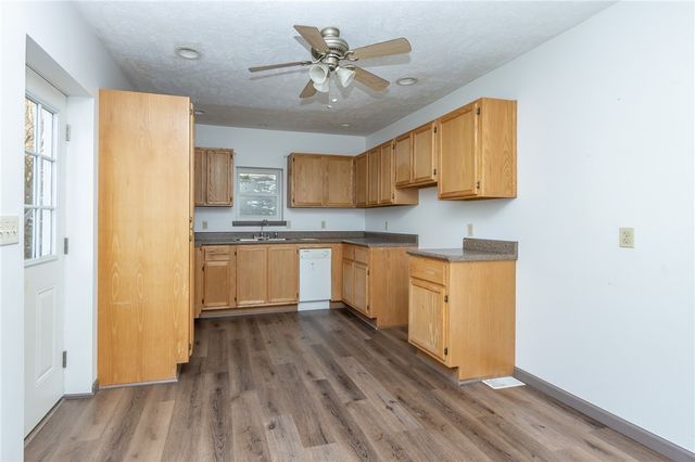 400 W Fulton St, City Of But Ne, PA 16001