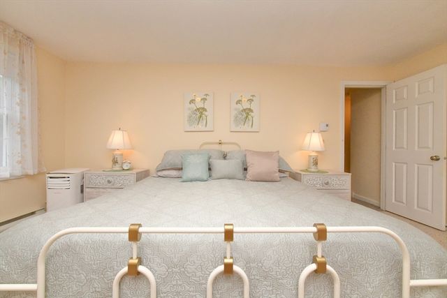 3 Village Green Dr 3B, Bourne, MA 02562