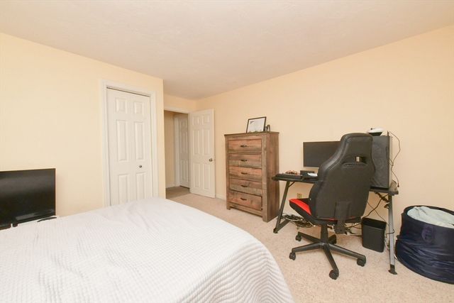 3 Village Green Dr 3B, Bourne, MA 02562