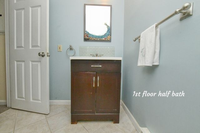 3 Village Green Dr 3B, Bourne, MA 02562