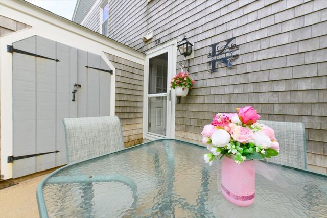 3 Village Green Dr 3B, Bourne, MA 02562
