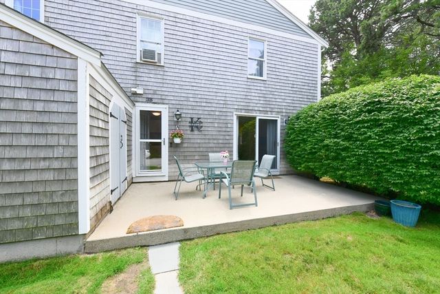 3 Village Green Dr 3B, Bourne, MA 02562