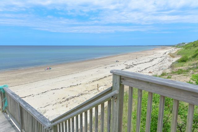 3 Village Green Dr 3B, Bourne, MA 02562