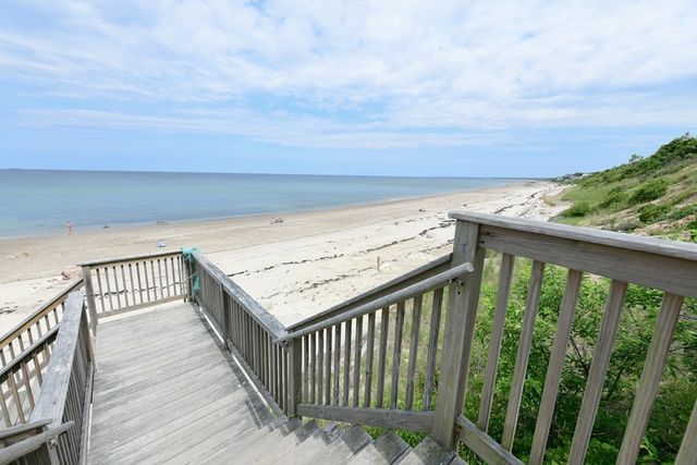 3 Village Green Dr 3B, Bourne, MA 02562