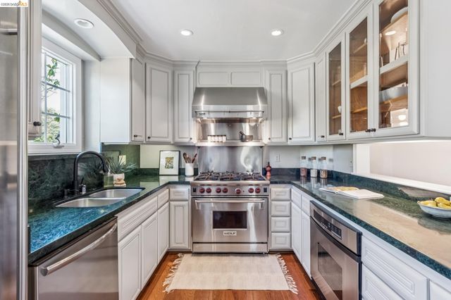 1980 Oak Crest, Oakland, CA 94602