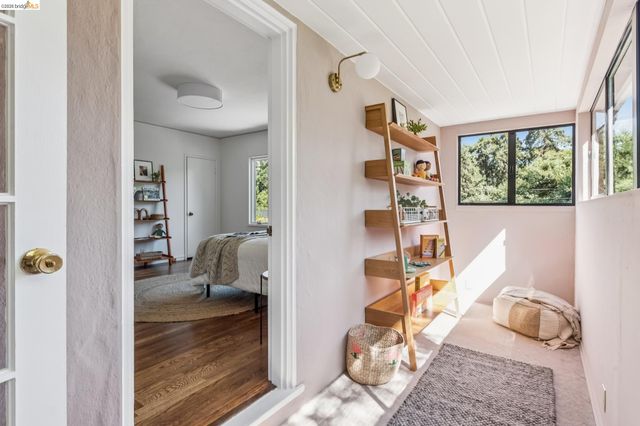 1980 Oak Crest, Oakland, CA 94602