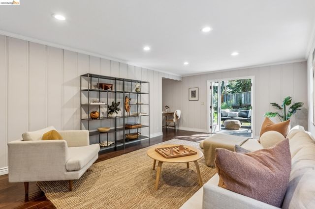 1980 Oak Crest, Oakland, CA 94602