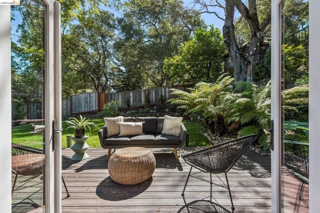 1980 Oak Crest, Oakland, CA 94602