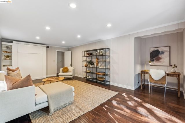 1980 Oak Crest, Oakland, CA 94602