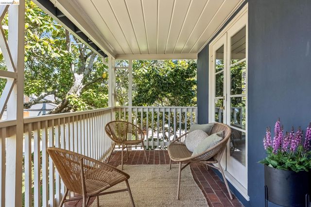 1980 Oak Crest, Oakland, CA 94602