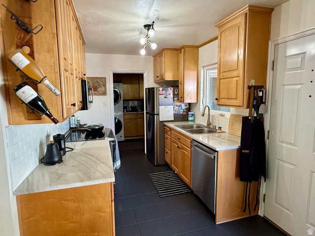 1916 E LA CRESTA DR, Cottonwood Heights, UT 84121