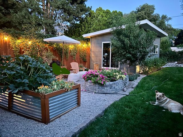 1916 E LA CRESTA DR, Cottonwood Heights, UT 84121