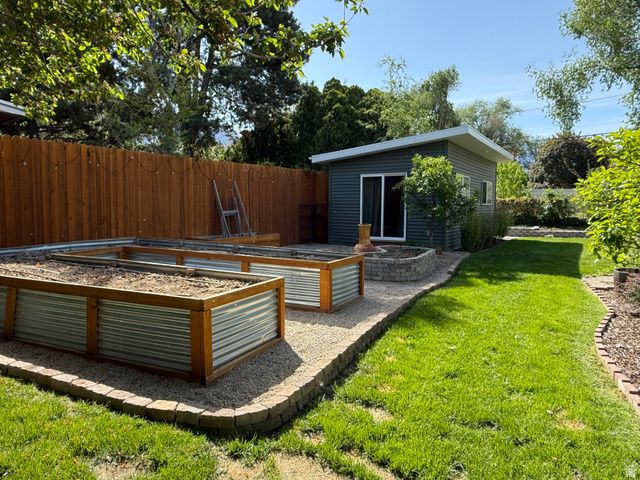 1916 E LA CRESTA DR, Cottonwood Heights, UT 84121