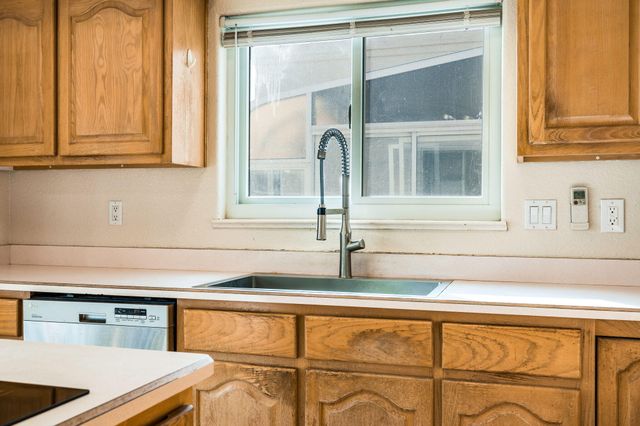 3042 Copper Creek Road SE, Rio Rancho, NM 87124