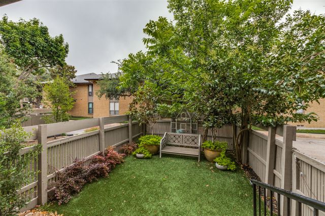 5820 Royal Lane, Dallas, TX 75230