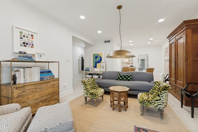 5820 Royal Lane, Dallas, TX 75230