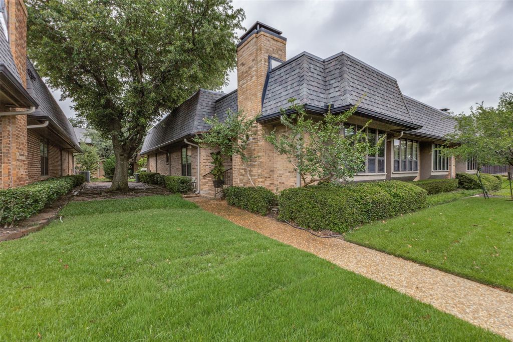 5820 Royal Lane, Dallas, TX 75230