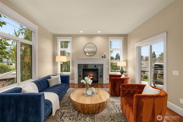 8360 Loyal Way NW, Seattle, WA 98117