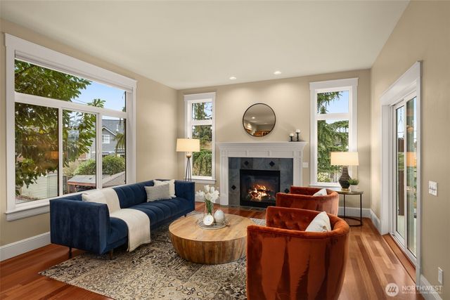 8360 Loyal Way NW, Seattle, WA 98117