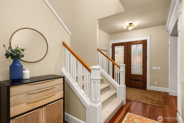 8360 Loyal Way NW, Seattle, WA 98117