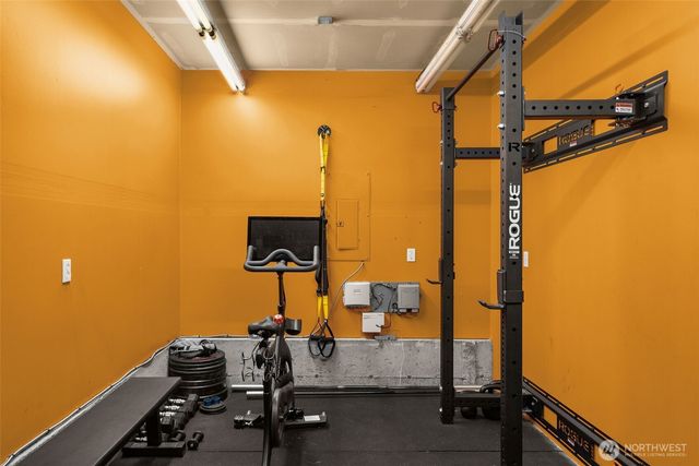 8360 Loyal Way NW, Seattle, WA 98117