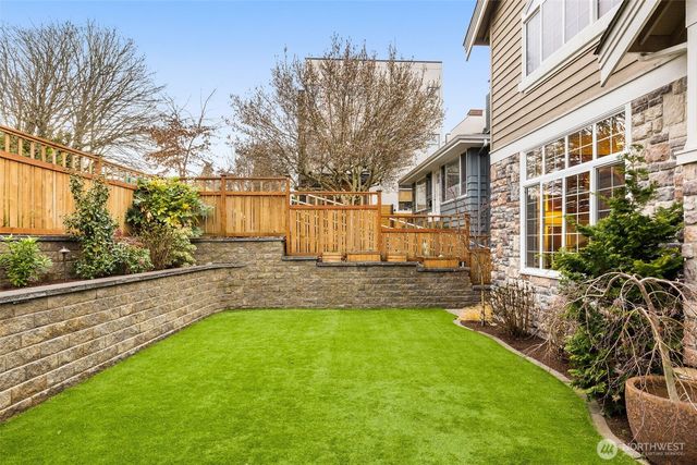 8360 Loyal Way NW, Seattle, WA 98117