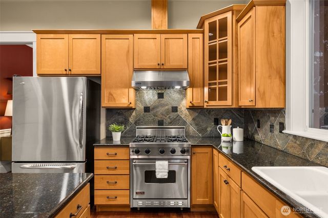 8360 Loyal Way NW, Seattle, WA 98117