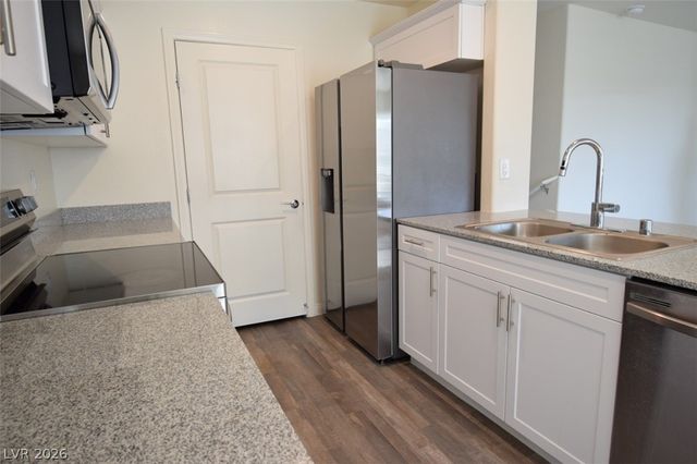 6929 Spicy Merlot Street, North Las Vegas, NV 89086