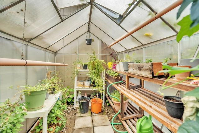 8633 Valley Rim Way, Antelope, CA 95843