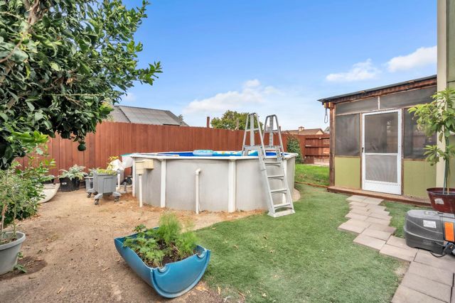 8633 Valley Rim Way, Antelope, CA 95843