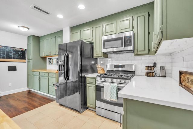 8633 Valley Rim Way, Antelope, CA 95843