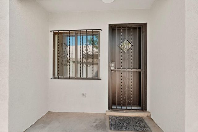 1029 Rigel Street SW, Albuquerque, NM 87105