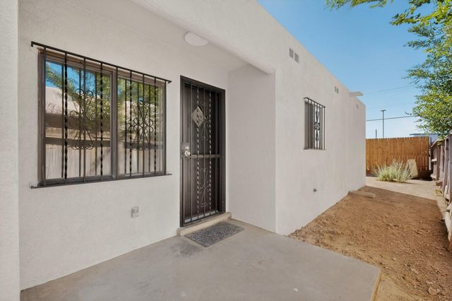 1029 Rigel Street SW, Albuquerque, NM 87105
