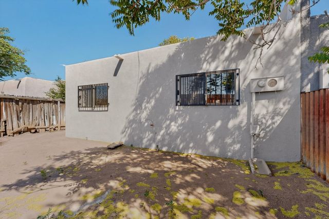 1029 Rigel Street SW, Albuquerque, NM 87105
