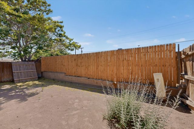 1029 Rigel Street SW, Albuquerque, NM 87105