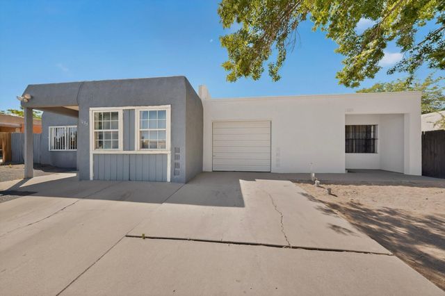 1029 Rigel Street SW, Albuquerque, NM 87105