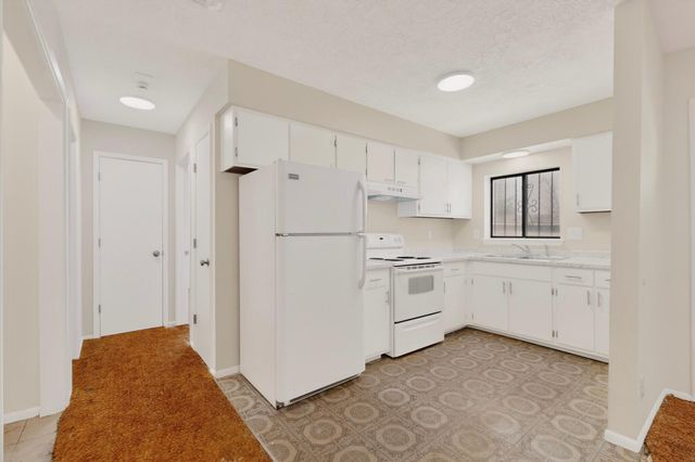 1029 Rigel Street SW, Albuquerque, NM 87105