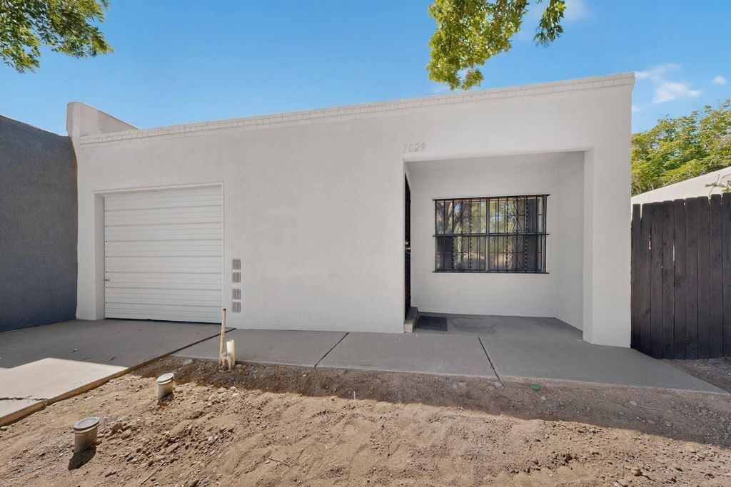 1029 Rigel Street SW, Albuquerque, NM 87105