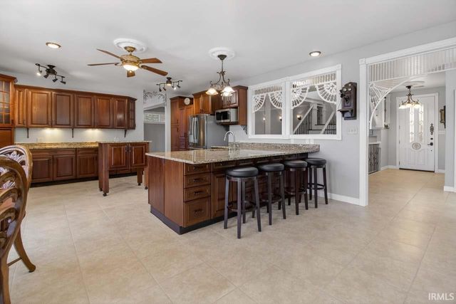 201 Spectacle Drive, Valparaiso, IN 46383