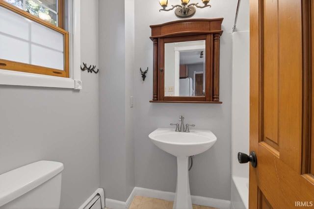 201 Spectacle Drive, Valparaiso, IN 46383