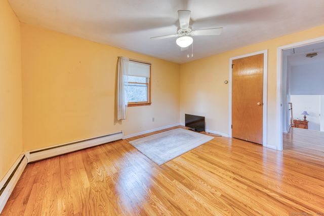 80 Farmstead Avenue, Groton, CT 06355